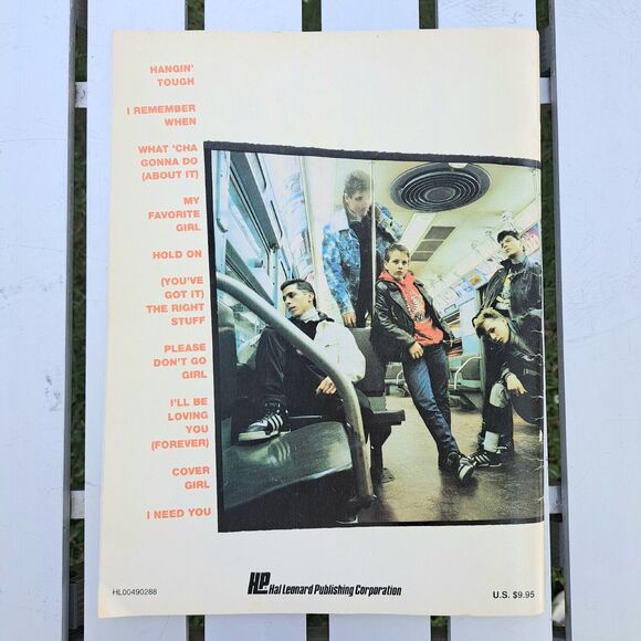 NEW KIDS ON THE BLOCK EASY PIANO MUSIC BOOK 1989 HANGIN' TOUGH LEONARD PAPERBACK - Picture 5 of 9